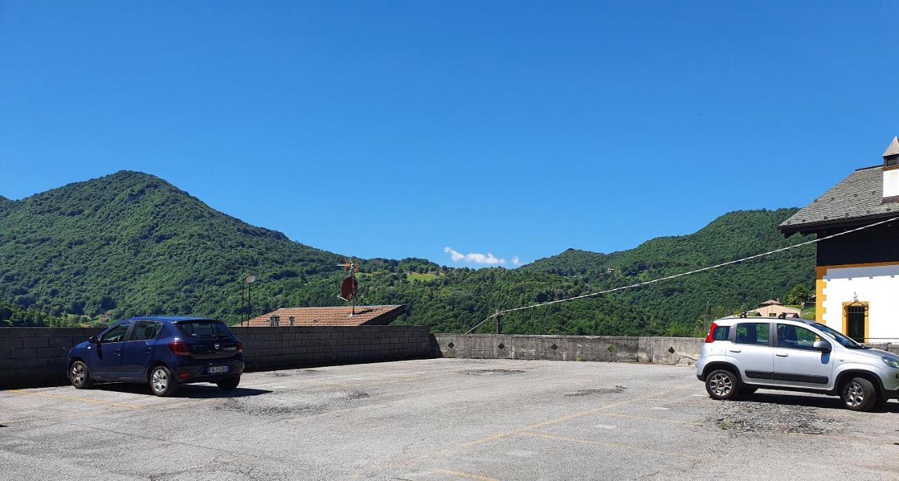 Mansarda Fra Monte E Lago Apartman Esino Lario Kültér fotó